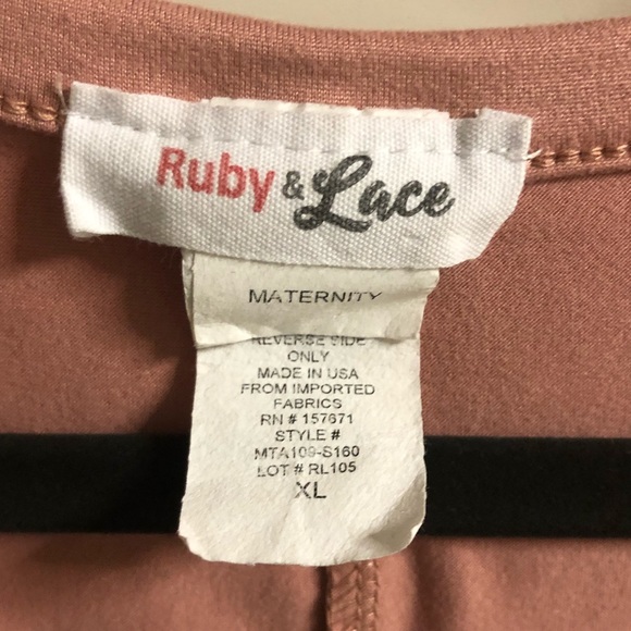 Ruby & Lace || Maternity Shirt - Picture 3 of 6